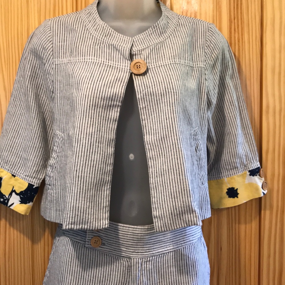 Sugarlips Capris & Jacket Set - Picture 2 of 8